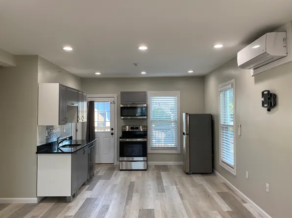 49 2nd St, Lowell, MA 01850