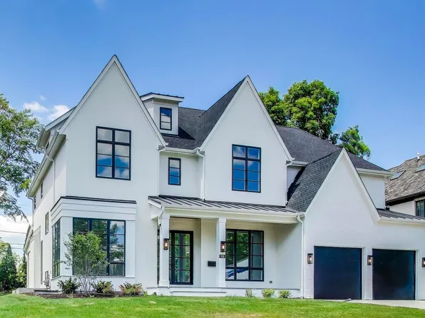910 Allmen Ave, Hinsdale, IL 60521