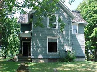 25 Watkins Ave, Perry, NY 14530