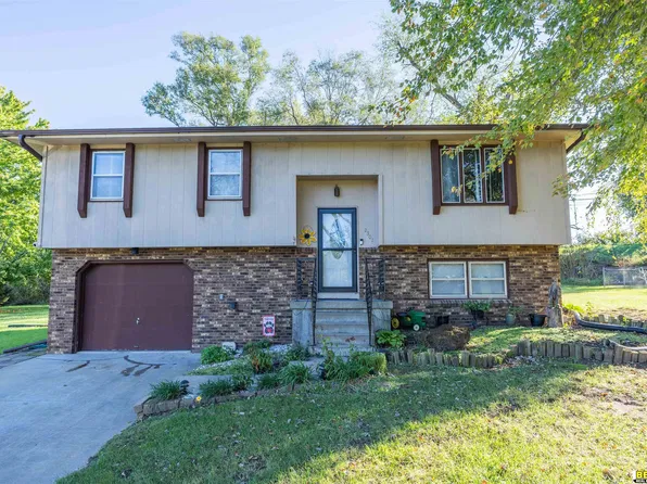2301 Lynch Ave, Auburn, NE 68305