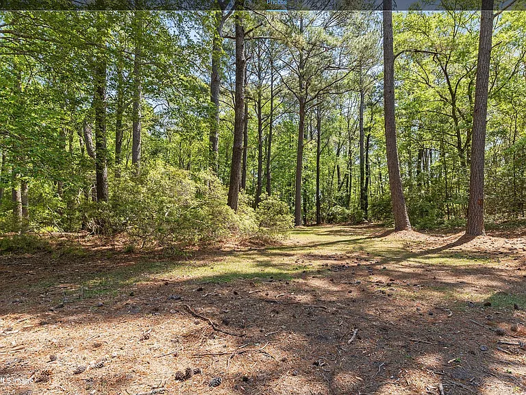 710 Shalamar Ln SW — Photo 10