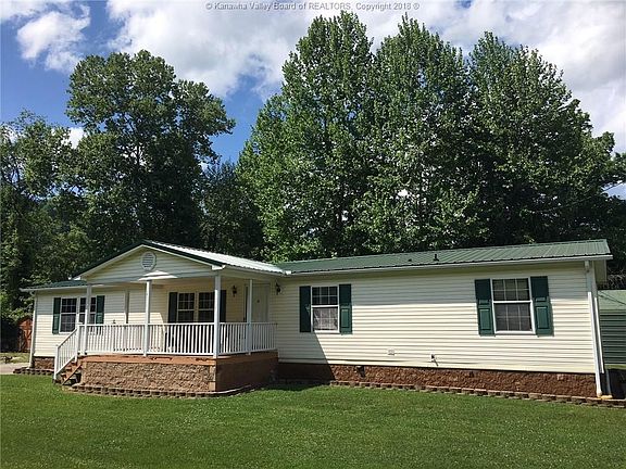 2nd image of 90 Daytona Ln