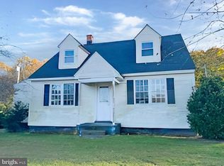 424 Lake Rd, Lottsburg, VA 22511