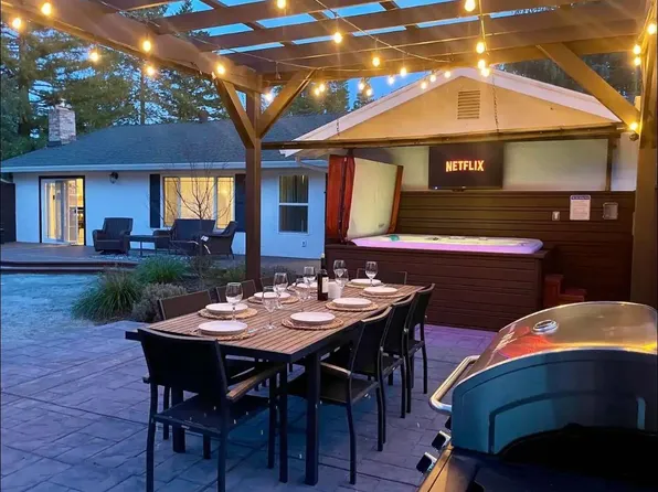 17667 Arnold Drive, Sonoma, CA 95476