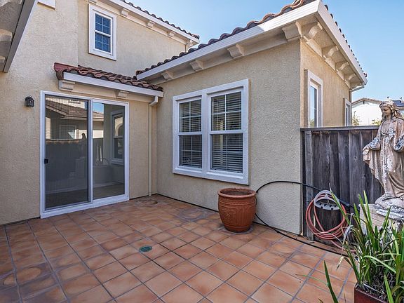 4th image of 2719 Shellgate Cir