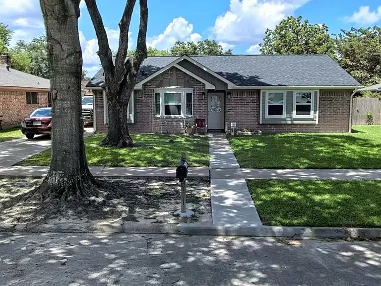 12418 Plumbrook Dr — Photo 1