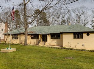 319 Rossmere Dr, Midlothian, VA 23114