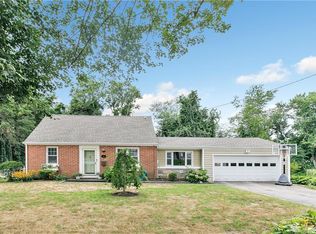 50 Knollwood Dr, Stratford, CT 06614