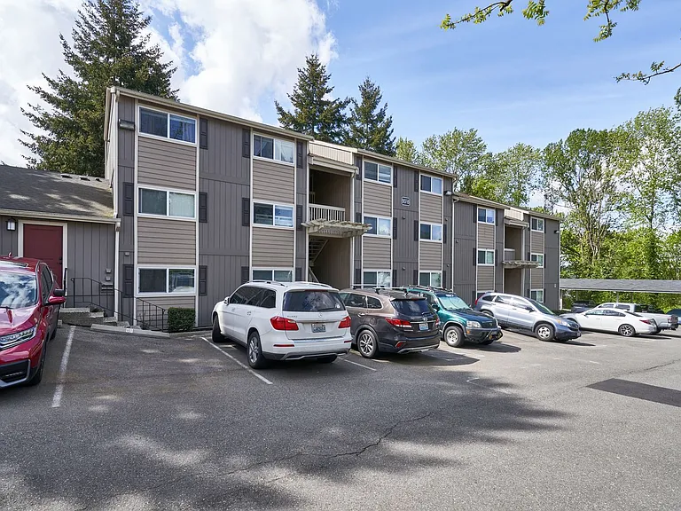 Highland Ridge — Photo 15