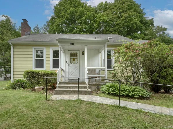 910 Linda Avenue, Thornwood, NY 10594
