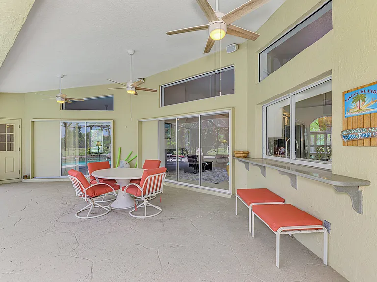 915 Park Place Dr — Photo 12
