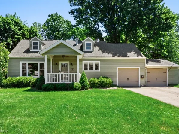 243 9th St NE, Barberton, OH 44203