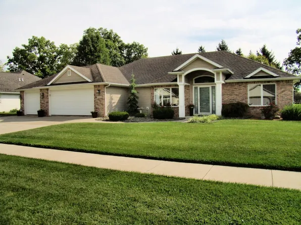 1318 Hammel Dr, Angola, IN 46703