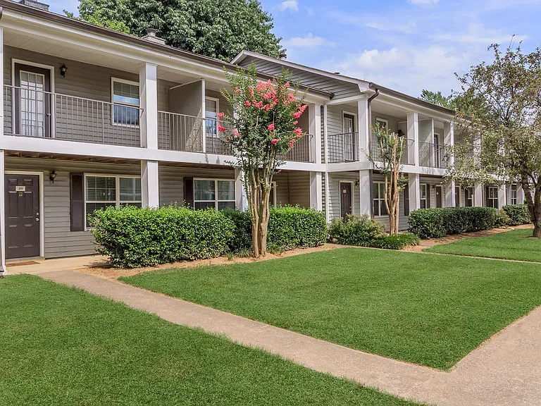 British Woods Apartments — Photo 41