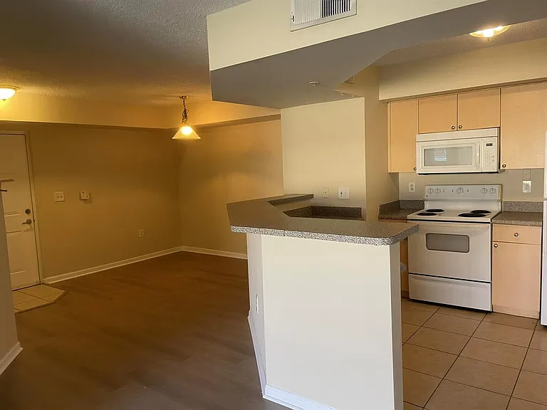 3605 NW Adriatic Ln #7-103 — Photo 5