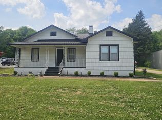 1060 Mulberry St, Loudon, TN 37774