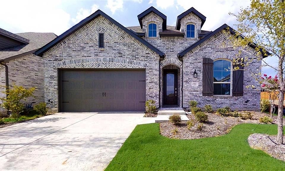 1st image of 723 Westerkirk Dr