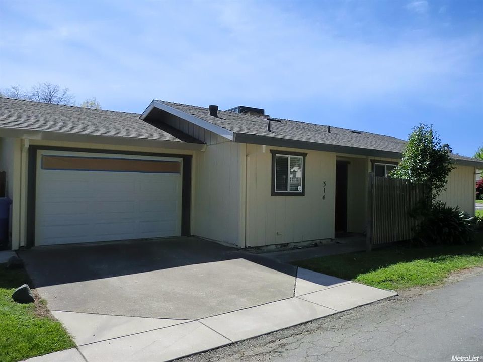 2nd image of 314 Blackbird Ln