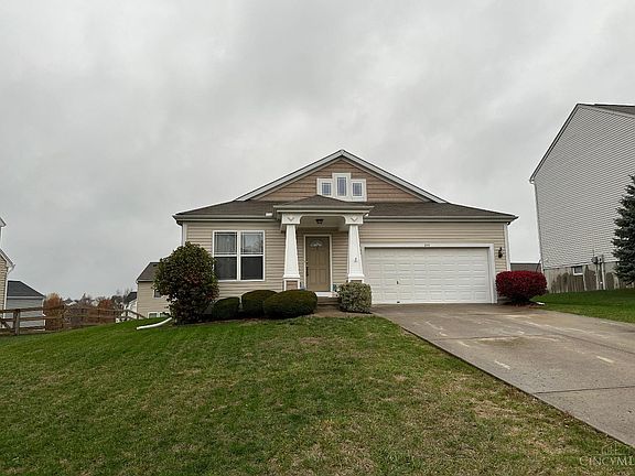 2nd image of 575 Lake Front Dr