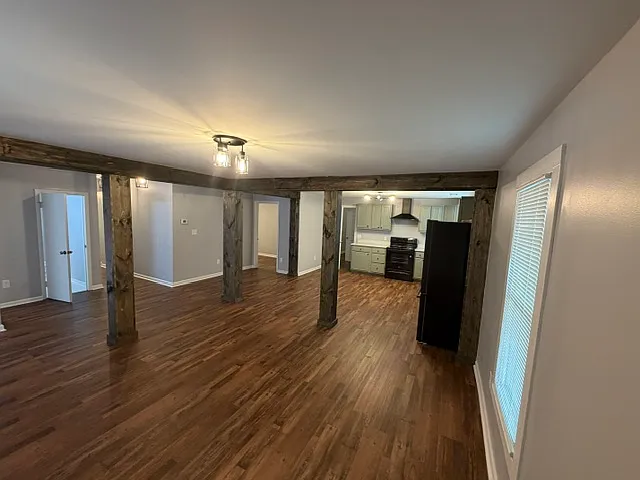 614 Tucker St — Photo 4