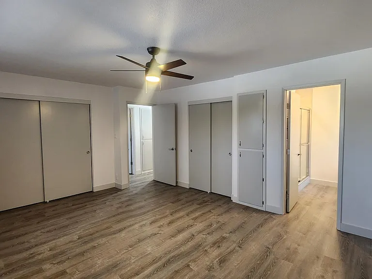 5994 Lake Crest Way #15 — Photo 21