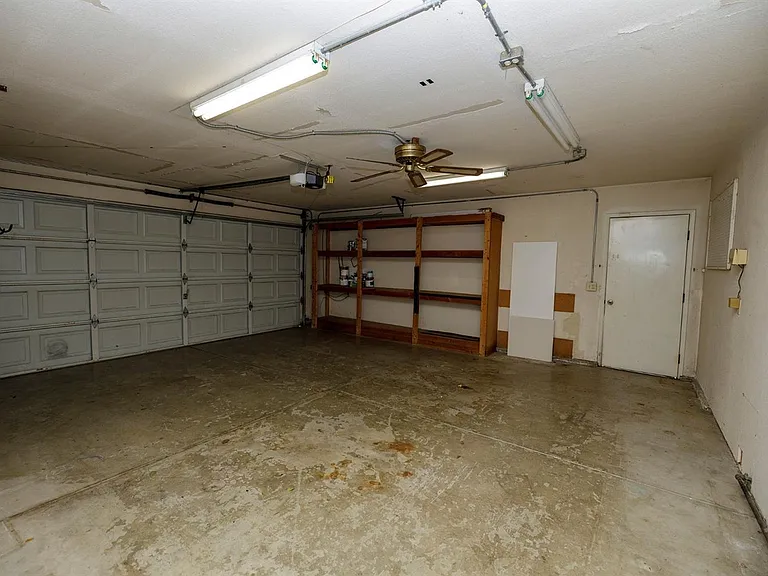 2112 Goldstone Way — Photo 27