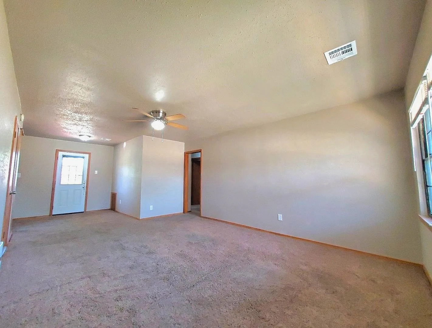 3 Bed, 1 Bath Home in MWC Country Estates Subdivision — Photo 4