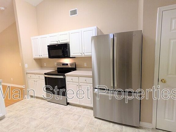 2nd image of 7448 Chimney Pines Dr
