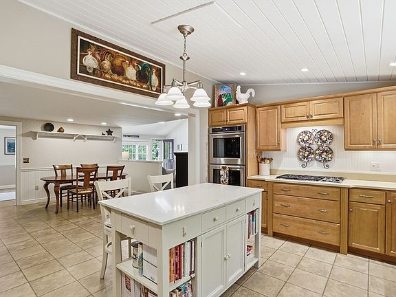 3rd image of 29 Washington Dr