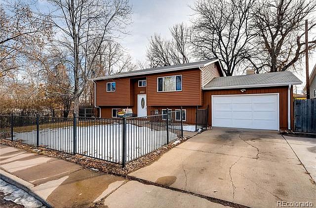 1st image of 2722 W Water Ave
