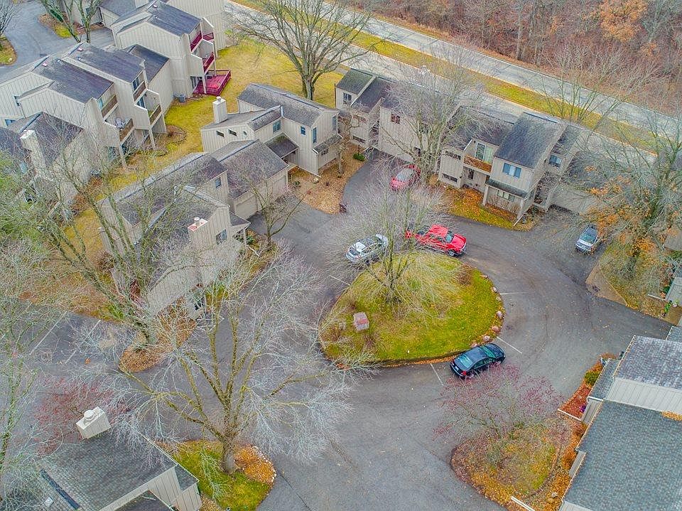 1st image of 6011 N Bent Oak Ln