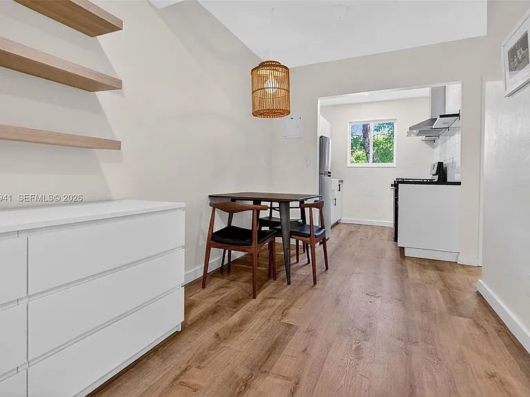 428 Collins Ave #10 — Photo 14