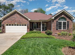 612 Hertford Ln, Graham, NC 27253