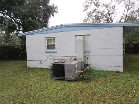 3rd image of 220 Aquamarine Ave