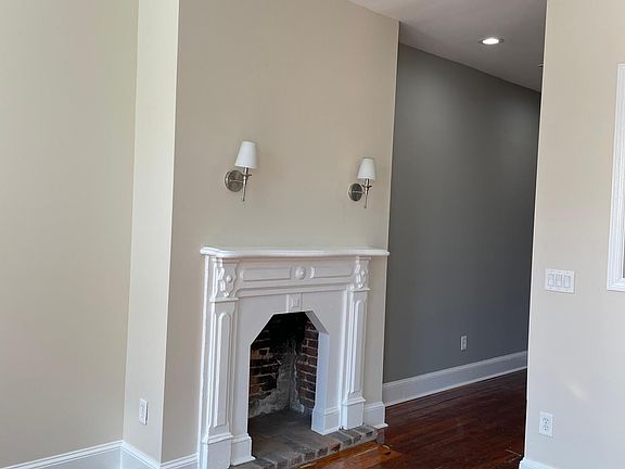 2nd image of 602 South Broadway