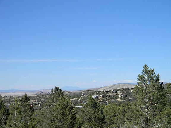 3rd image of 909 Daybreak Dr