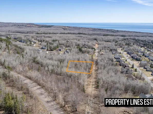Lester St, Duluth, MN 55804