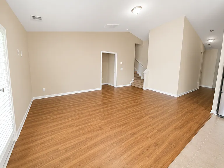233 Glossy Green Ln — Photo 14