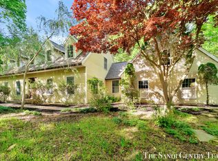 309 Stickney Ridge Rd, Grand Haven, MI 49417