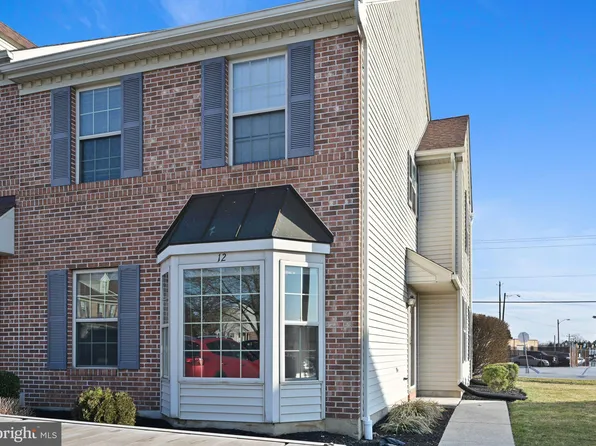 12 Acorn Blvd, Lancaster, PA 17602