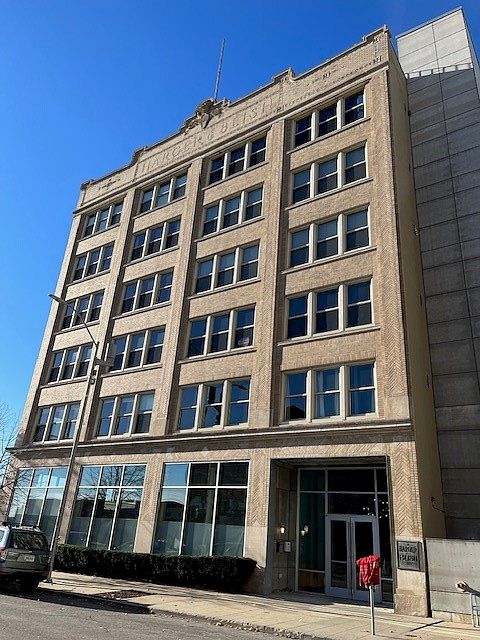 1st image of 112 11th St APT 601