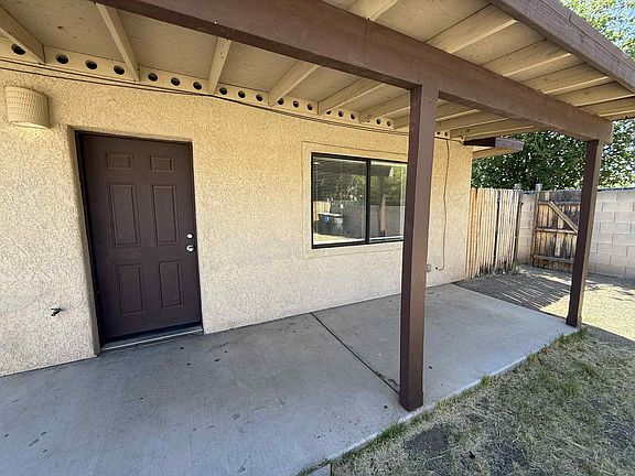 2nd image of 320 E Blacklidge Dr APT 2