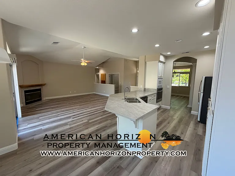 401 Cromwell Ct — Photo 7