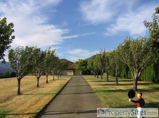 270 SW Captain Cook Rd, White Salmon, WA 98672