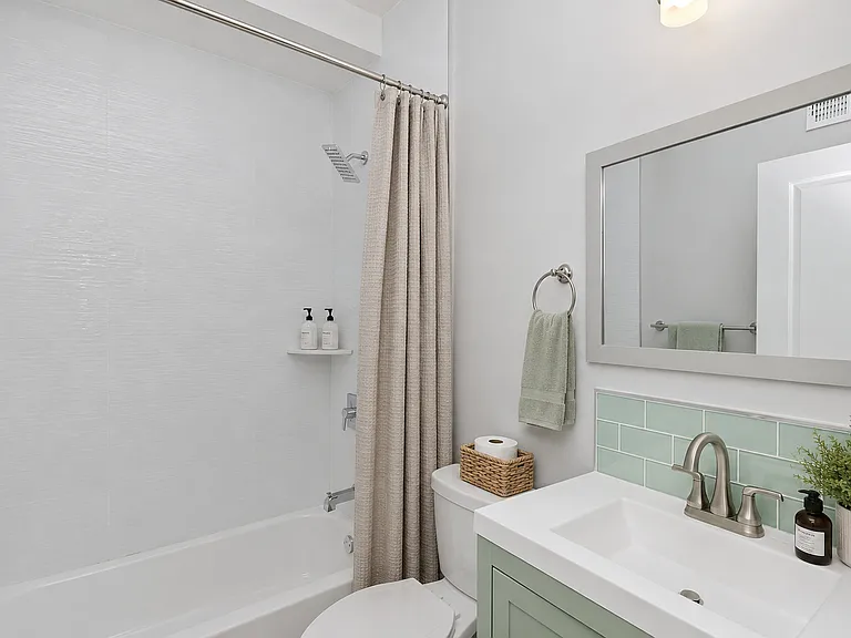 1302 N Marshall St #2 — Photo 35