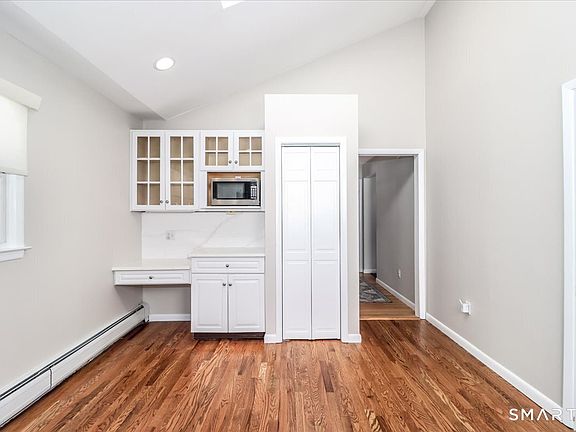 3rd image of 12 South Mountain Road