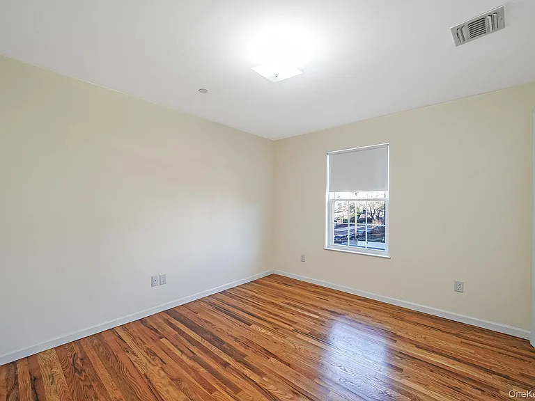 123 Clinton Ave #B — Photo 17