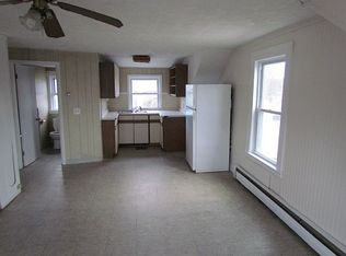 18 Vernon St APT 3, Auburn, ME 04210