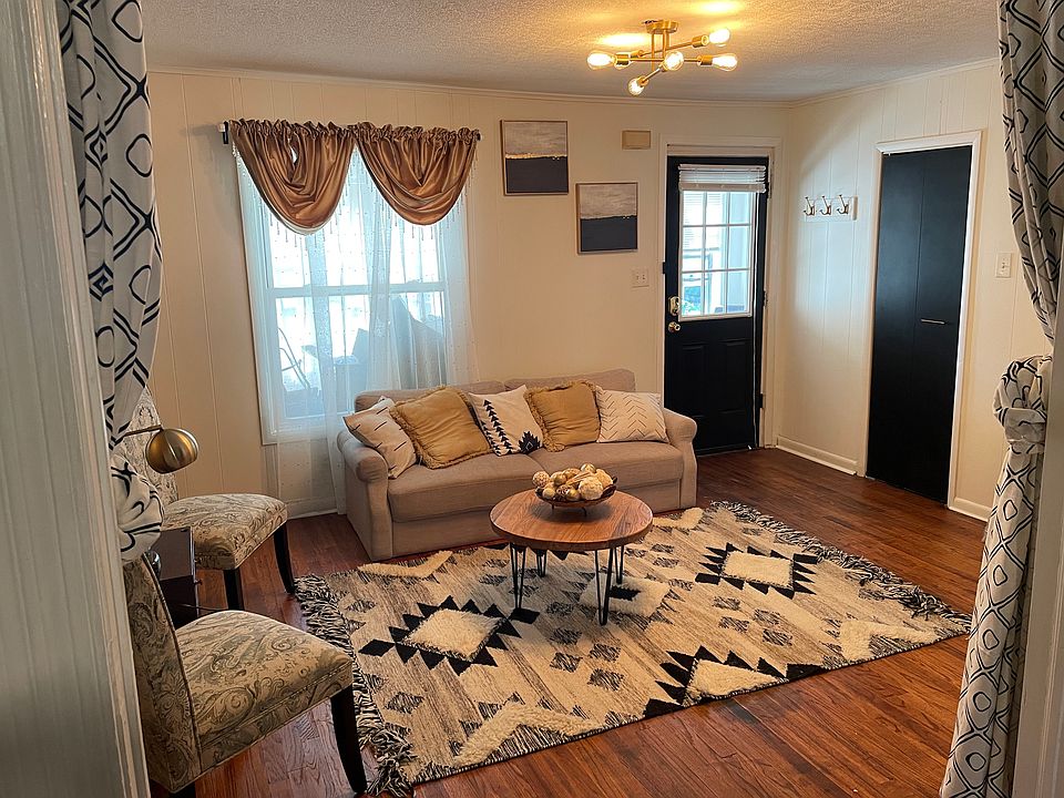1st image of 105 Boyd Ave Floor 1