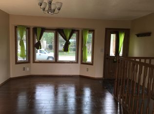 5428 W Deer Creek Dr, Sioux Falls, SD 57106